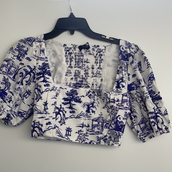 O.P.T beautiful blue top - Picture 4 of 6